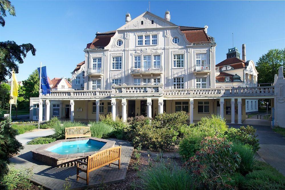 Hotel Badehof Bad Salzschlirf Exterior photo